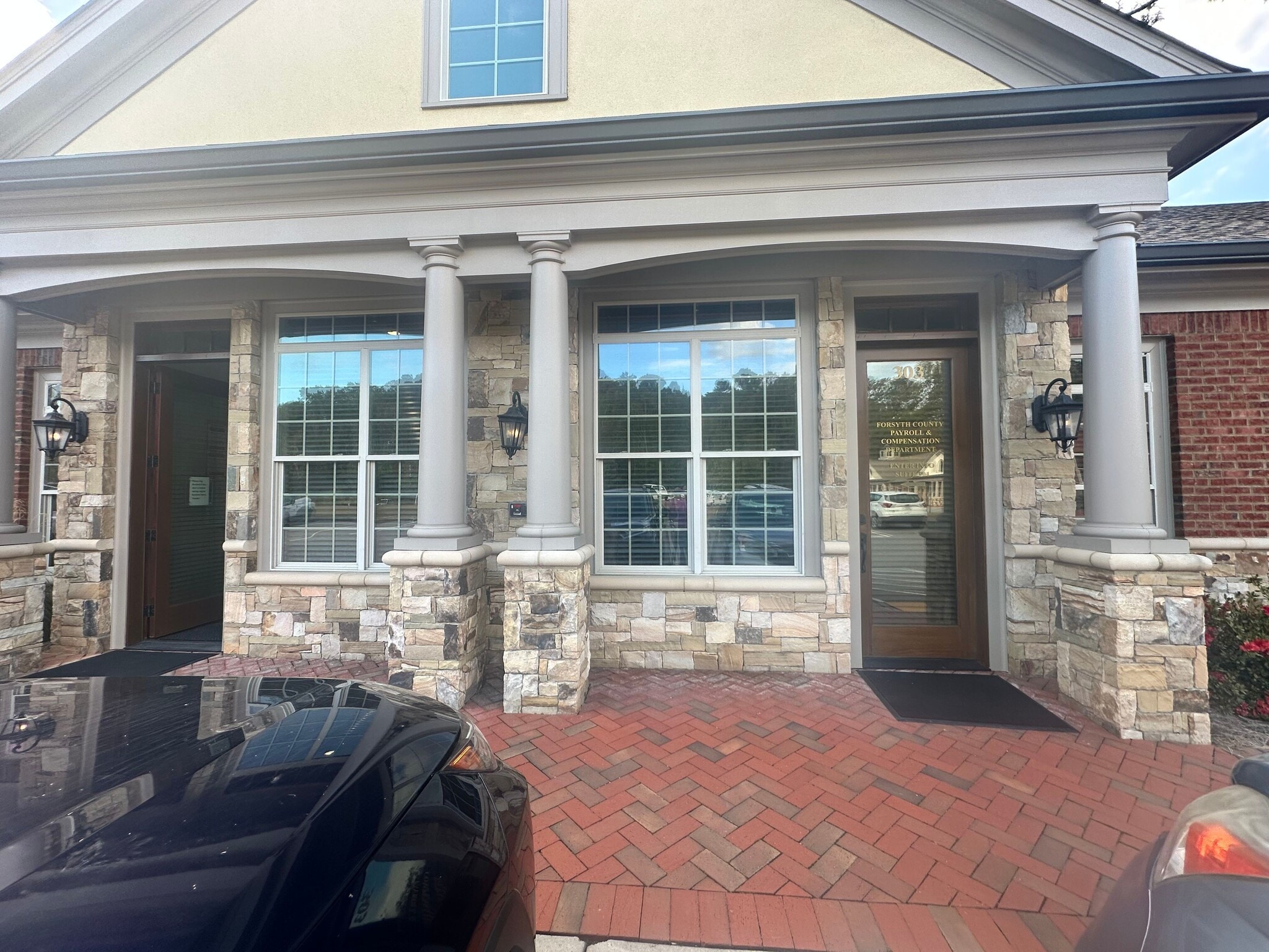 514 W Maple St, Cumming, GA for lease Building Photo- Image 1 of 17