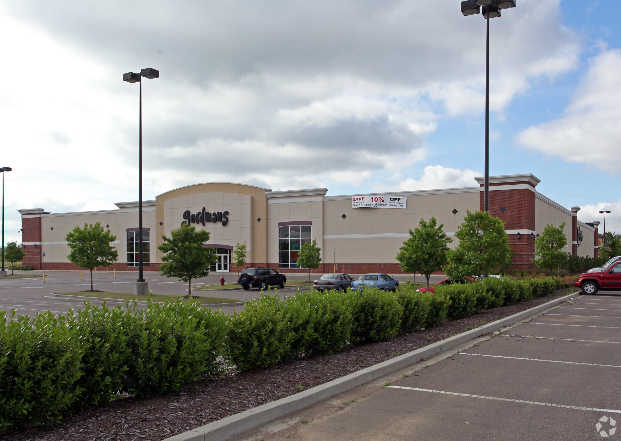 100 Towne Center Loop, Southaven, MS for lease Primary Photo- Image 1 of 6