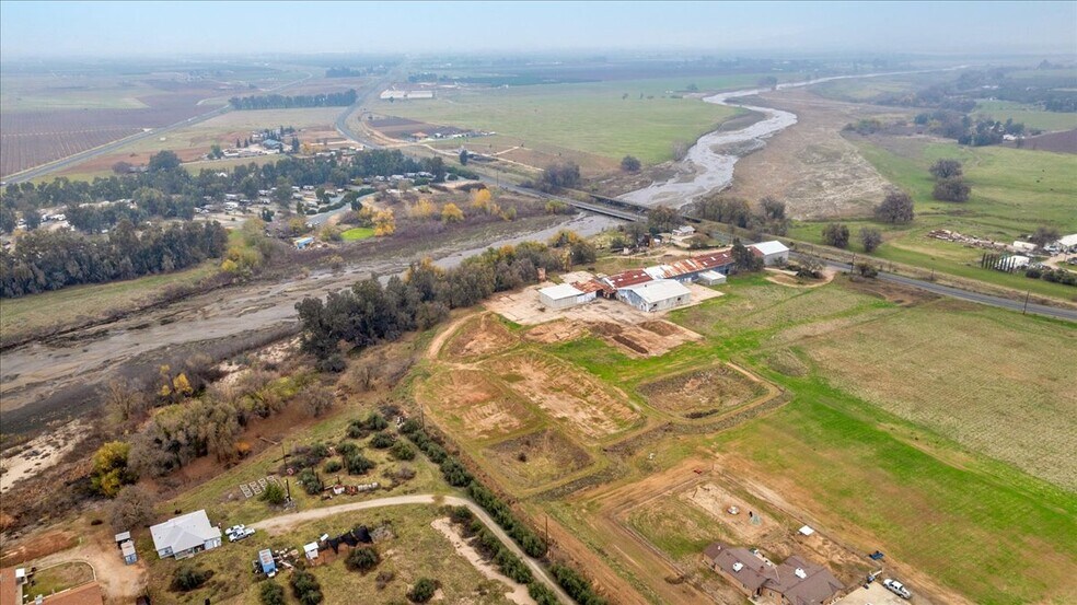 10513 Road 236, Terra Bella, CA for lease - Building Photo - Image 3 of 5