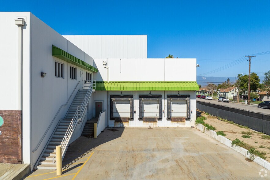 223 W B St, Colton, CA for sale - Building Photo - Image 2 of 15