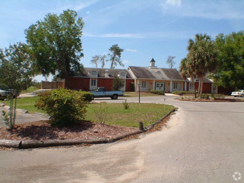 430 Marion Oaks Golf Way, Ocala, FL for sale - Primary Photo - Image 1 of 1