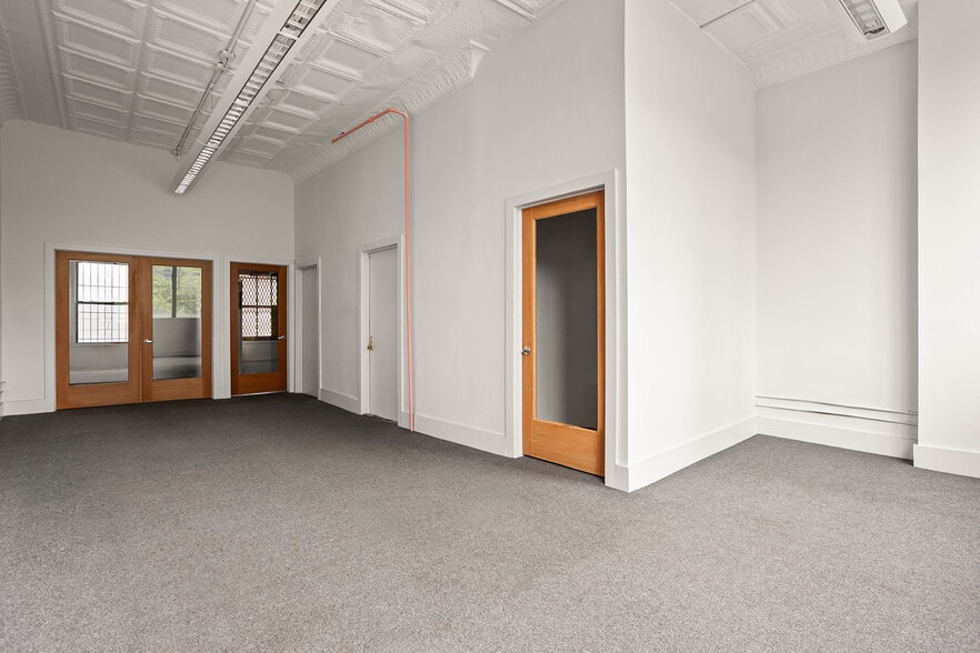 44 4th Ave, Brooklyn, NY for lease - Interior Photo - Image 3 of 6