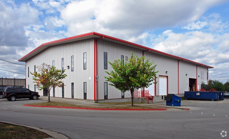 204 W Powell Ln, Austin, TX for sale - Primary Photo - Image 1 of 1