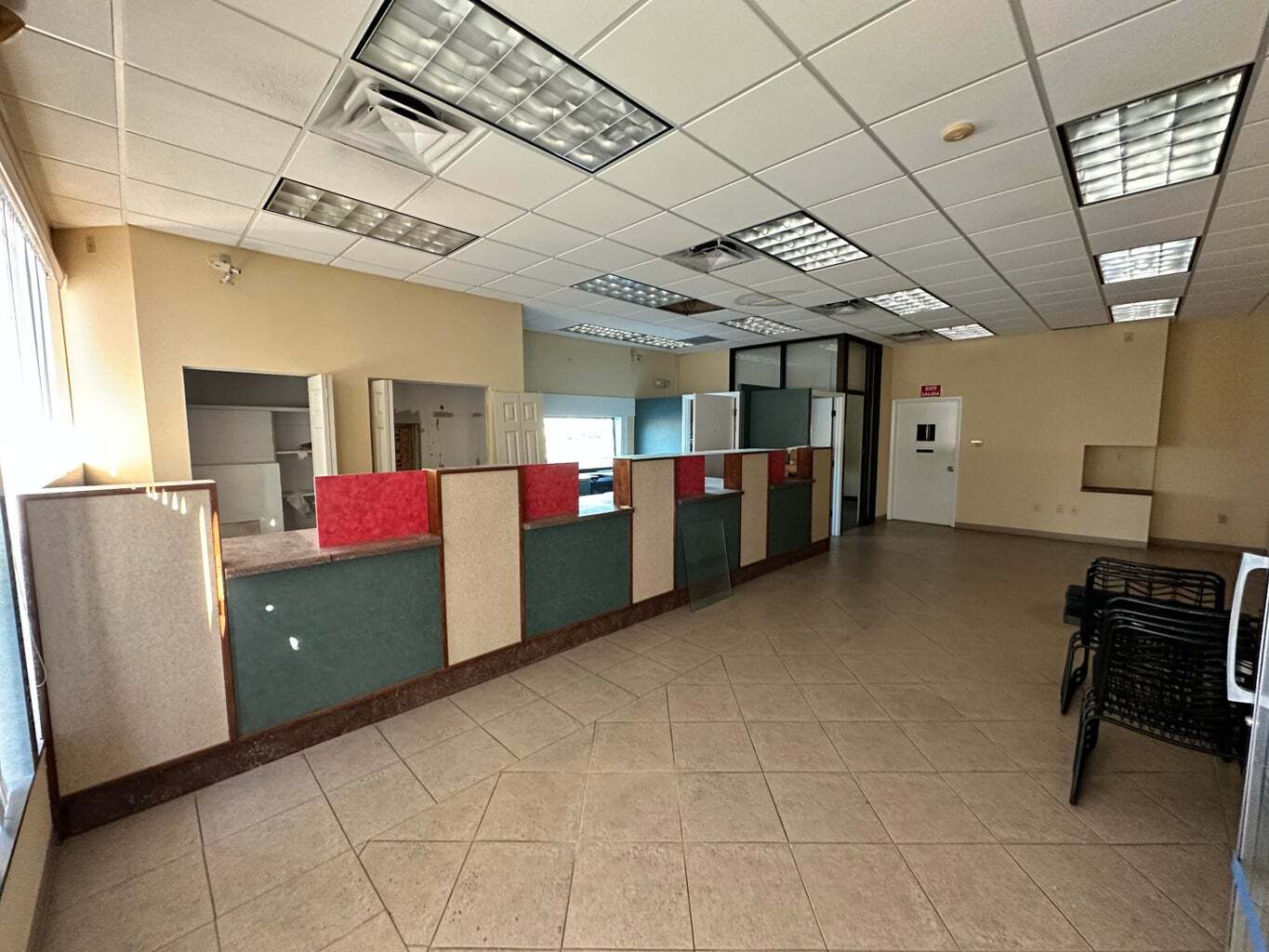 1100 Colonnades Dr, Fort Pierce, FL for lease Interior Photo- Image 1 of 5