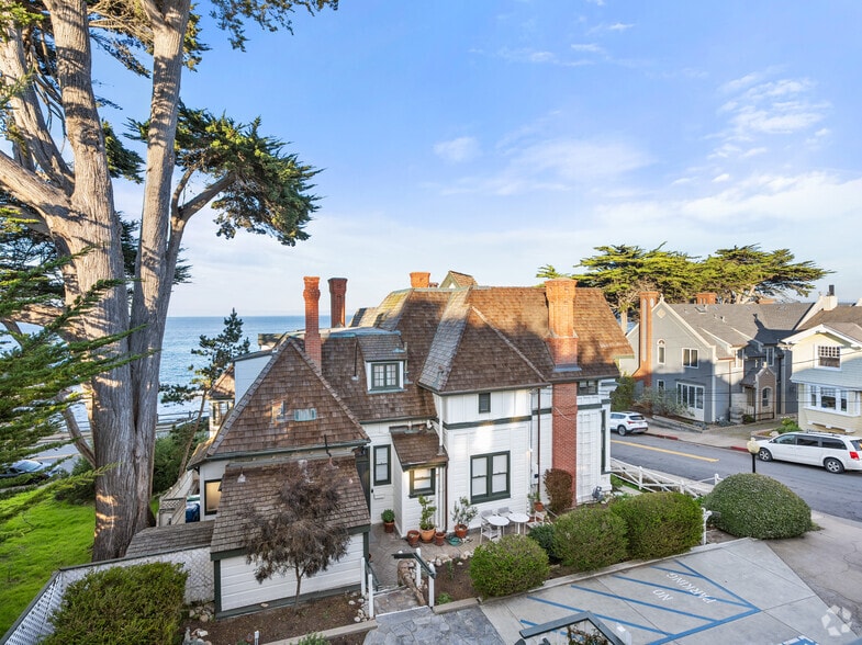 Luxury Boutique Hotel Portfolio portfolio of 2 properties for sale on LoopNet.com - Building Photo - Image 3 of 28