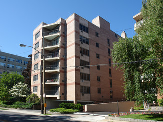 More details for 56 Doyer Ave, White Plains, NY - Multifamily for Sale