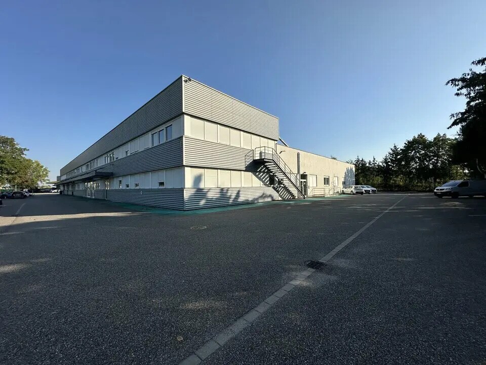 Flex in Mundolsheim for lease Building Photo- Image 1 of 11