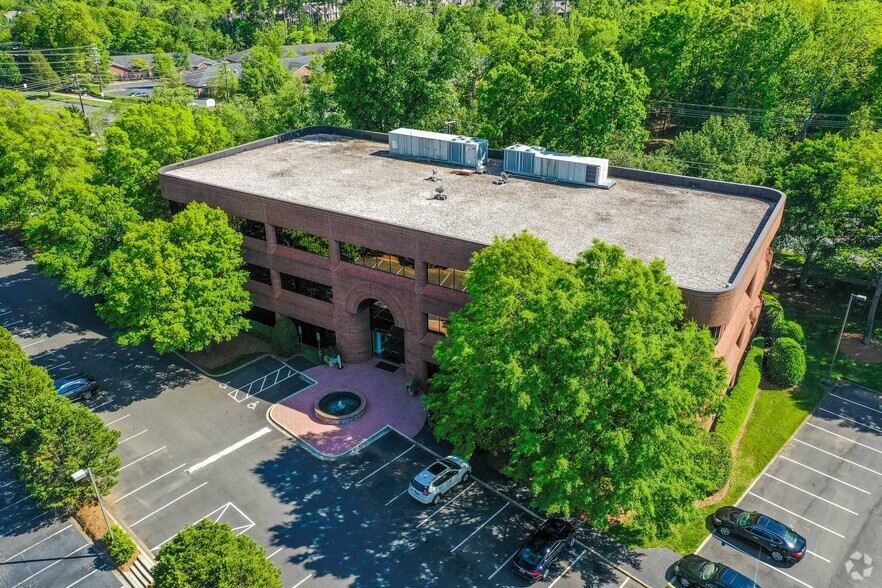 7300 Carmel Executive Park, Charlotte, NC for lease - Aerial - Image 3 of 3