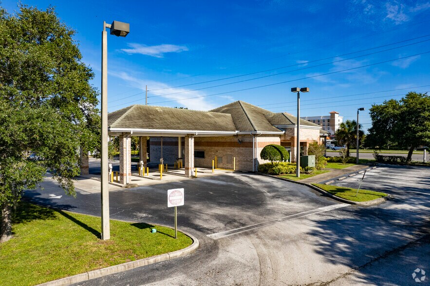 3994 Tampa Rd, Oldsmar, FL 34677