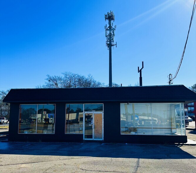 9229 Parkway E, Birmingham, AL 35206