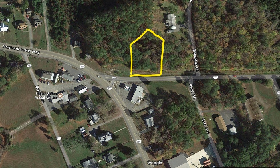 657 Fleeton Rd, Reedville, VA 22539