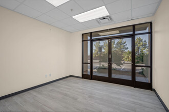 1510 W Horizon Ridge Pky, Henderson, NV for lease Building Photo- Image 1 of 4