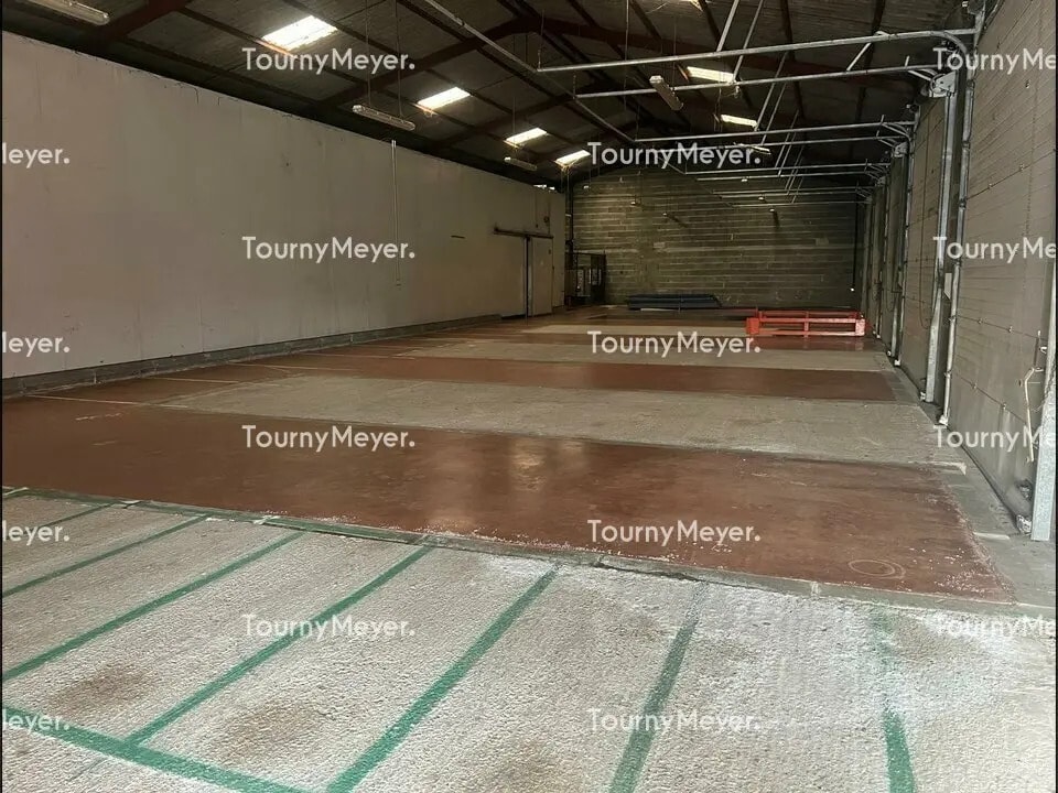 Flex in Lons for lease Interior Photo- Image 1 of 4