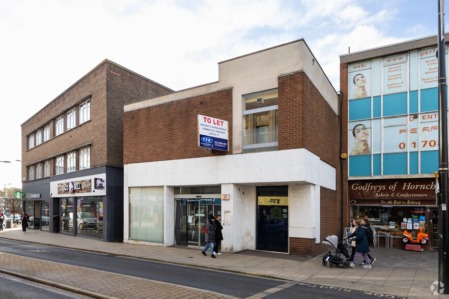 136 High St, Hornchurch for lease - Primary Photo - Image 1 of 2