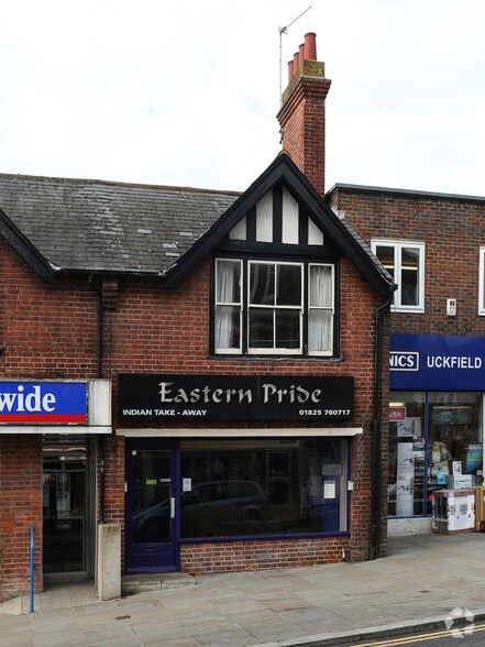 61 High St, Uckfield for sale - Primary Photo - Image 1 of 1