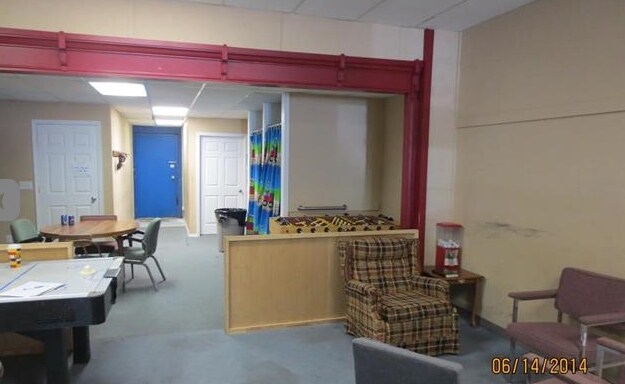 121-123 E Center St, Le Roy, IL for sale - Interior Photo - Image 3 of 5