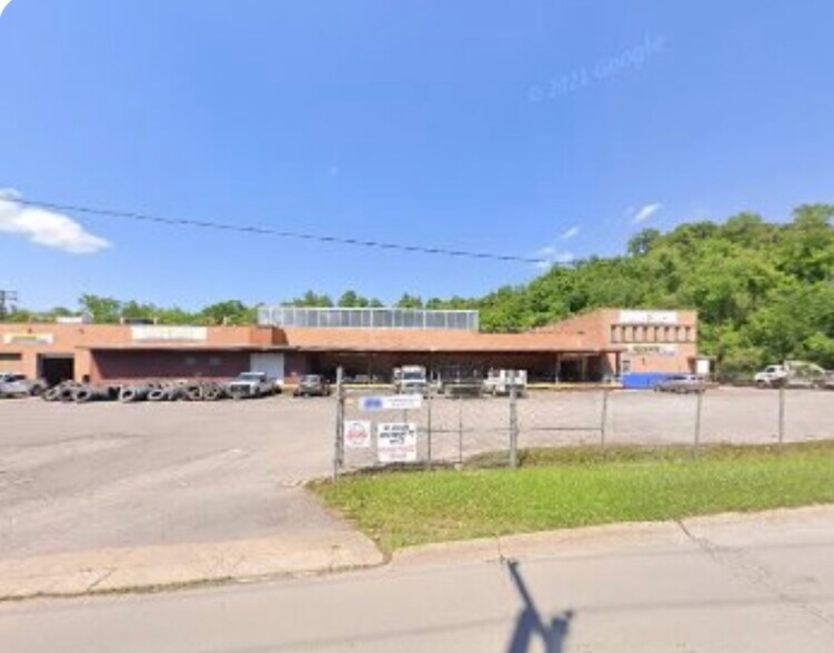 1016 N Ohio Ave, Clarksburg, WV for lease - Building Photo - Image 1 of 6
