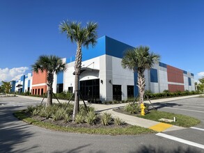 16091 Parallel, Fort Myers, FL for lease Building Photo- Image 1 of 3