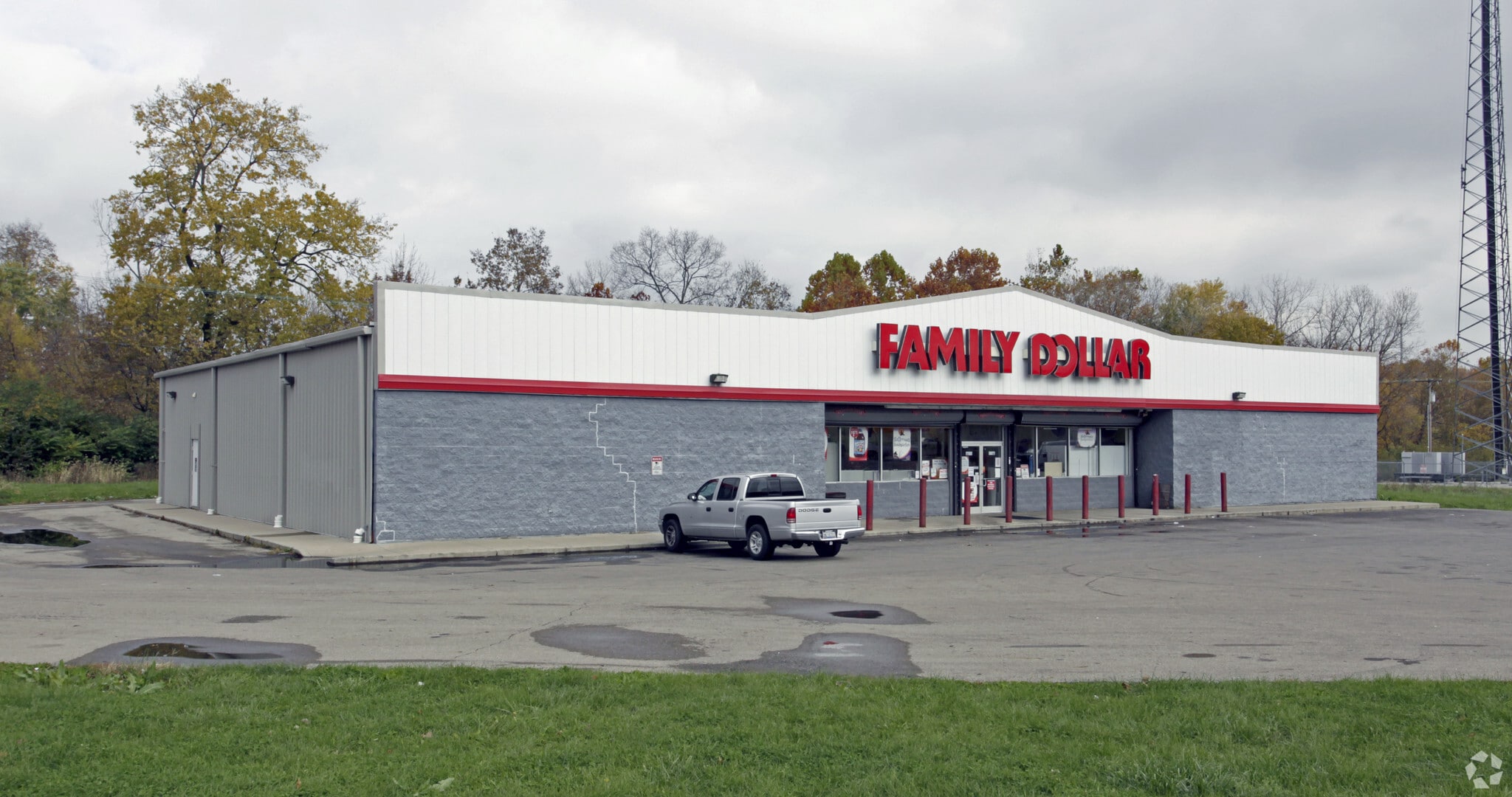 440 James H Mcgee Blvd, Dayton, OH for lease Building Photo- Image 1 of 3