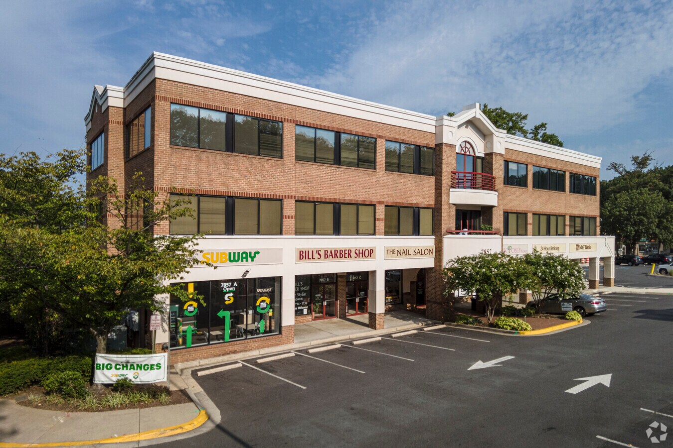 7859 Heritage Dr, Annandale, VA 22003