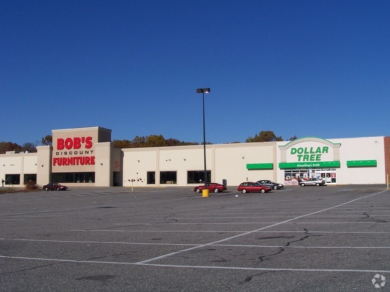 472 Lincoln St, Worcester, MA for lease - Building Photo - Image 2 of 5