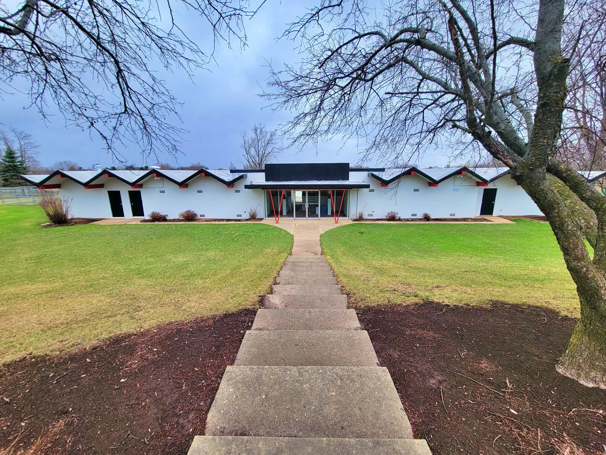 6588 Spring Brook Rd, Rockford, IL 61114