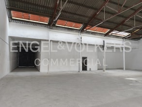 Retail in Madrid, Madrid for lease Interior Photo- Image 2 of 5