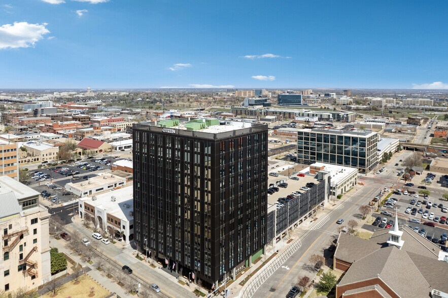 600 N Robinson Ave, Oklahoma City, OK for lease - Building Photo - Image 2 of 5