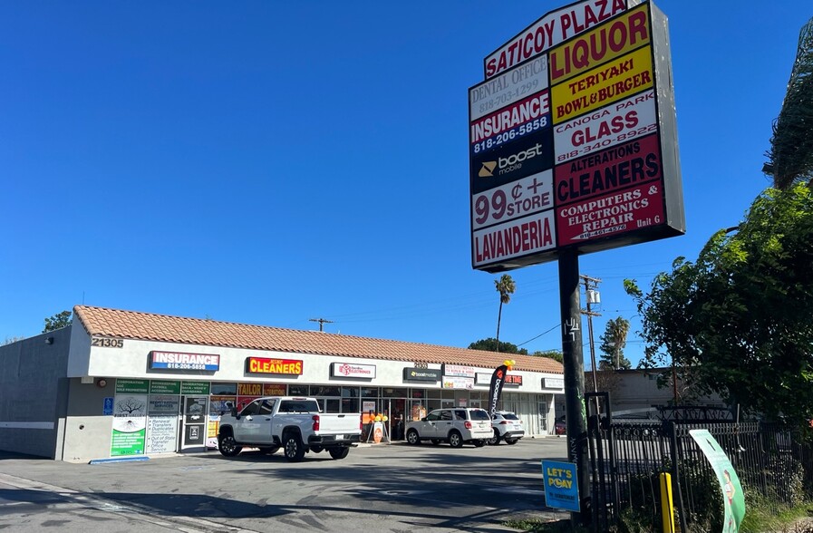 21301 Saticoy St, Canoga Park, CA for lease - Building Photo - Image 1 of 4