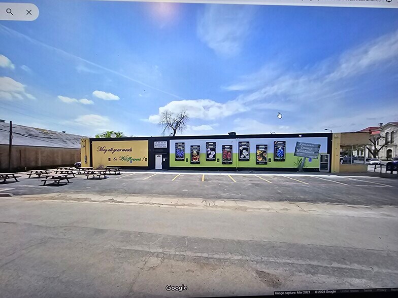 516 E 4th St, Lampasas, TX for sale - Building Photo - Image 2 of 3