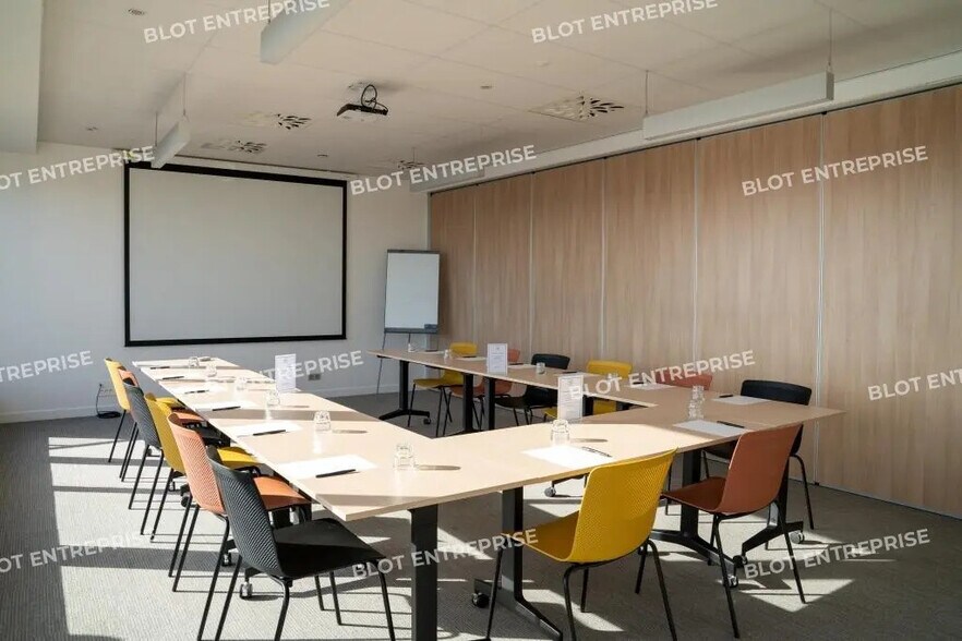 Office in Saint-Herblain for lease - Building Photo - Image 2 of 15