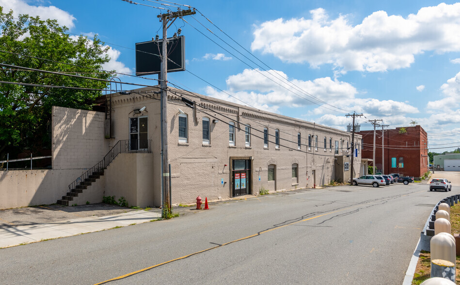 20 Payton St, Lowell, MA for lease - Building Photo - Image 2 of 45