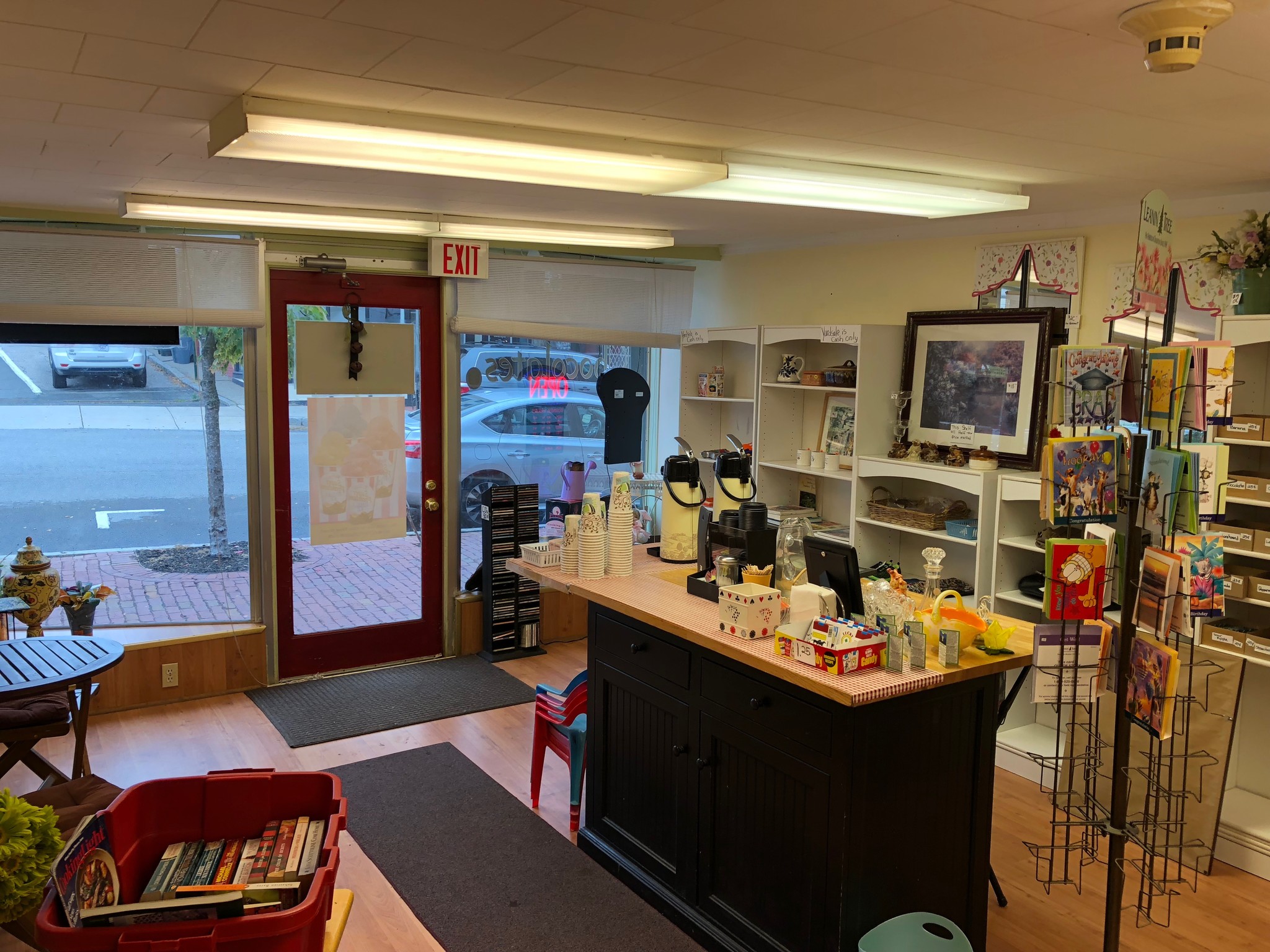 86 Main St, Amesbury, MA for sale Interior Photo- Image 1 of 1