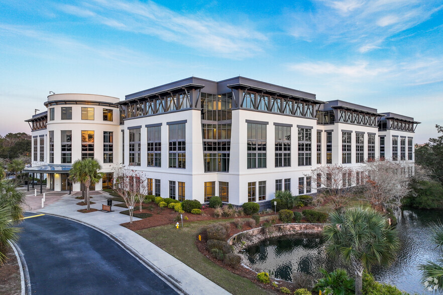 100 Coastal Dr, Charleston, SC for lease - Building Photo - Image 1 of 10