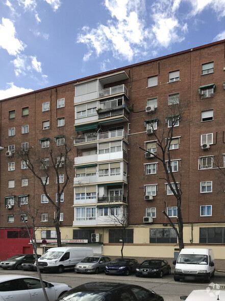 Calle Pan Y Toros, 33, Madrid, Madrid for sale - Building Photo - Image 2 of 3