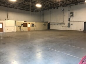 5800 N 58th St, Lincoln, NE for lease Interior Photo- Image 2 of 5