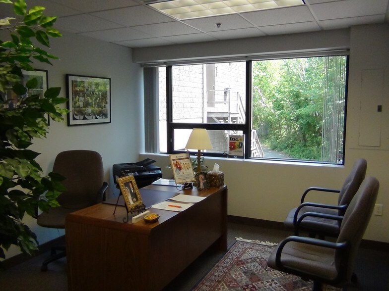 90 Maple St, Stoneham, MA for sale - Building Photo - Image 1 of 1