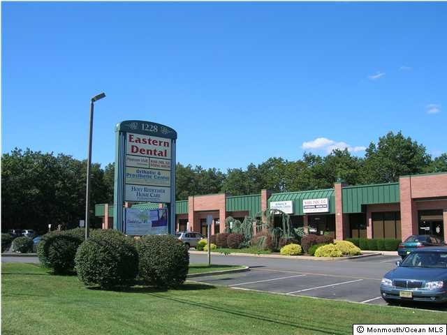 1228 Route 37 W, Toms River, NJ for lease - Primary Photo - Image 1 of 3