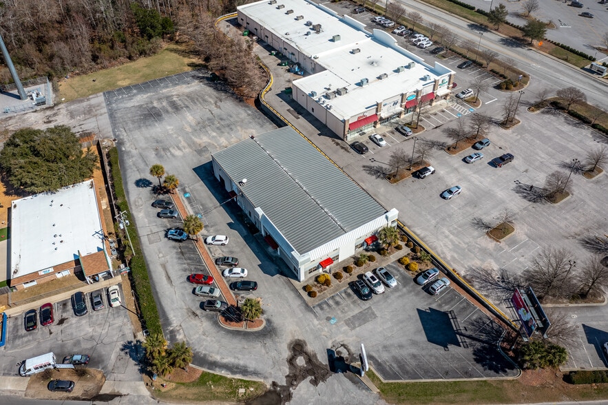 7474 Garners Ferry Rd, Columbia, SC for sale - Building Photo - Image 2 of 9