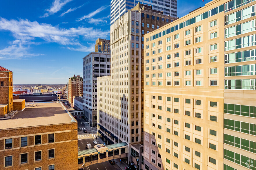 825 Nicollet Mall, Minneapolis, MN for lease - Building Photo - Image 3 of 29