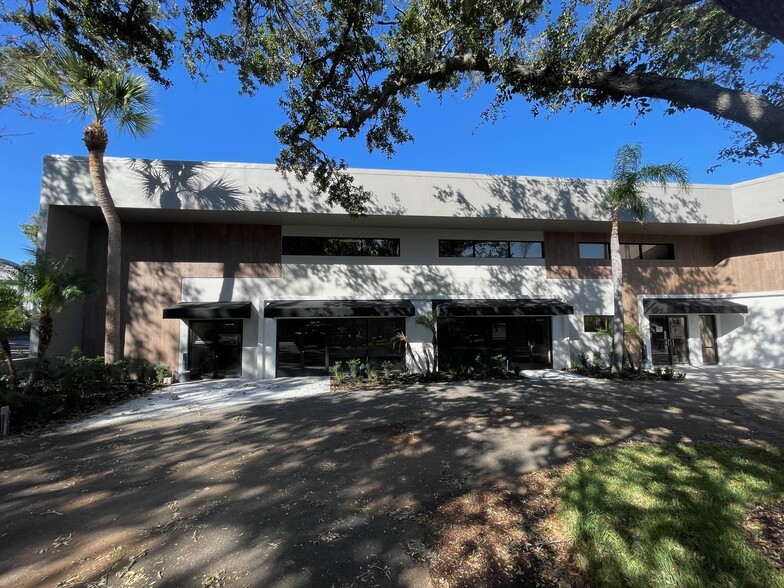 108 Commerce St, Lake Mary, FL for lease - Building Photo - Image 3 of 5