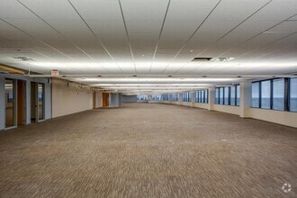 3050 Highland Pky, Downers Grove, IL for lease Interior Photo- Image 2 of 3