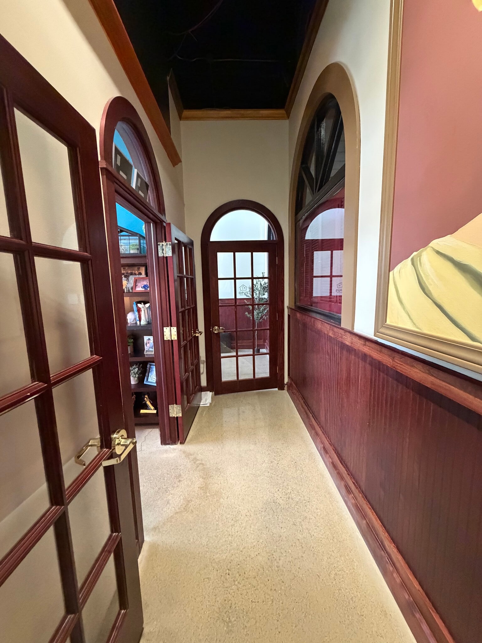 222 S Main St, Rochester, MI for lease Interior Photo- Image 1 of 4