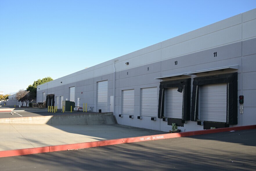 1135 Walsh Ave, Santa Clara, CA for lease - Building Photo - Image 3 of 8