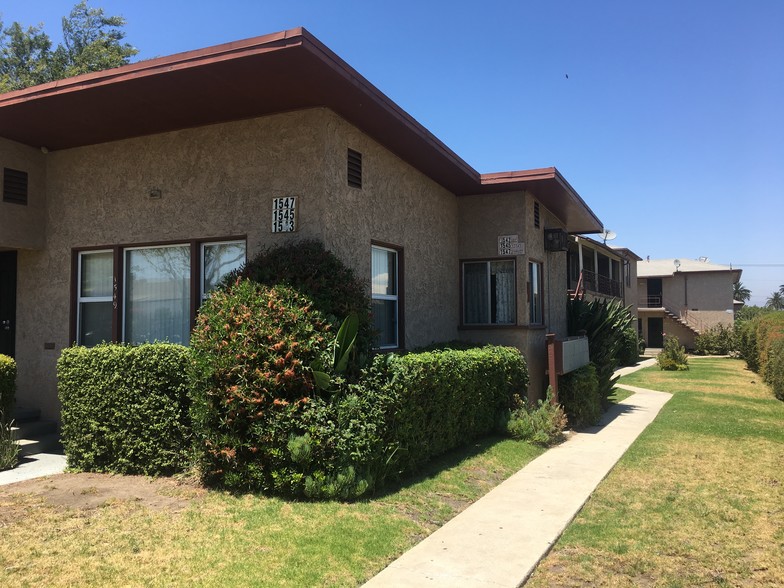 1543 W 105th St, Los Angeles, CA for sale - Primary Photo - Image 1 of 77