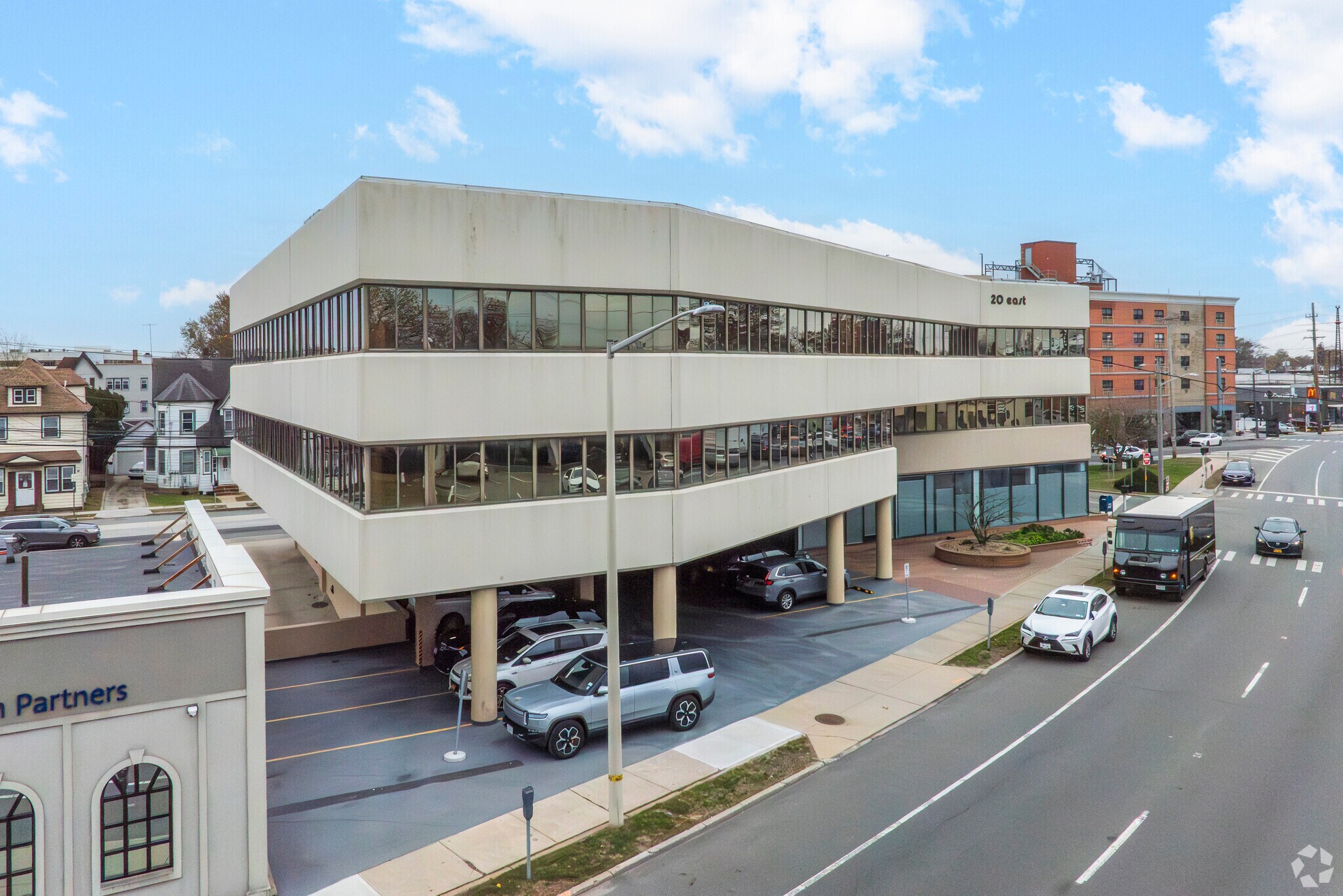 20 E Sunrise Hwy, Valley Stream, NY for lease Primary Photo- Image 1 of 6