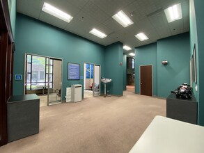 290 Town Center Dr, Dearborn, MI for lease Interior Photo- Image 2 of 7