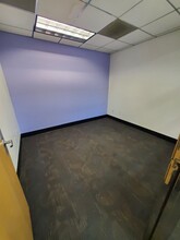 4705 Laurel Canyon Blvd, Studio City, CA for lease Interior Photo- Image 2 of 7