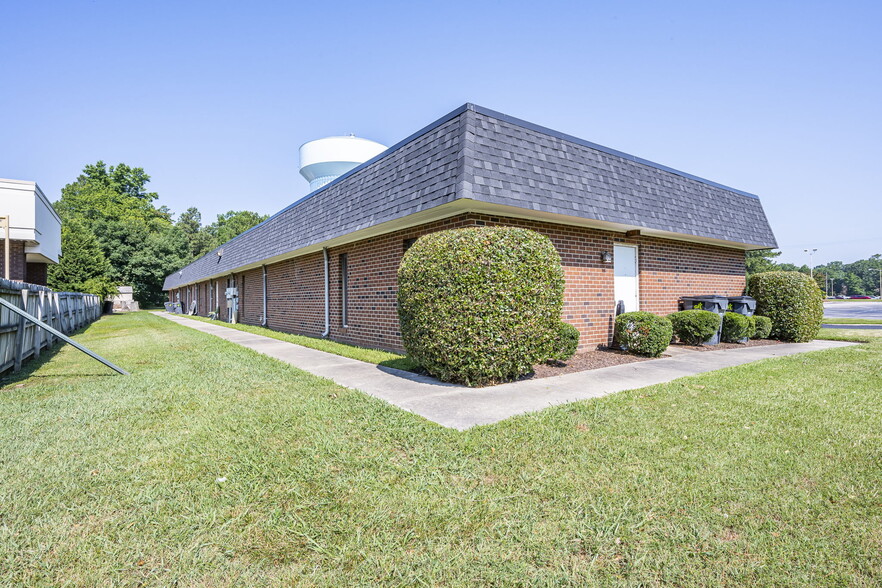 11300 Iron Bridge Rd, Chester, VA for lease - Building Photo - Image 3 of 21