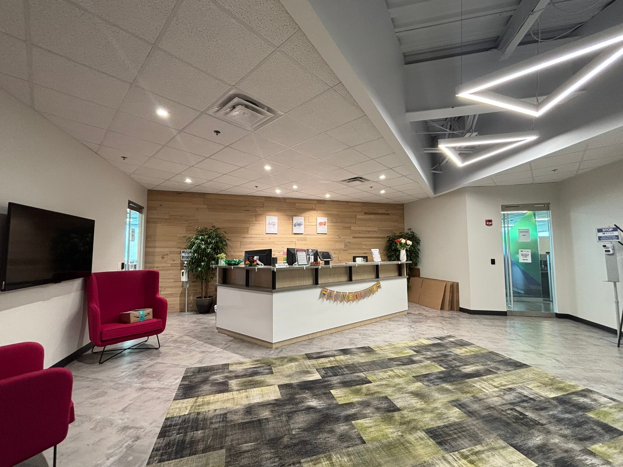 6510 Telecom Dr, Indianapolis, IN for lease Interior Photo- Image 1 of 7